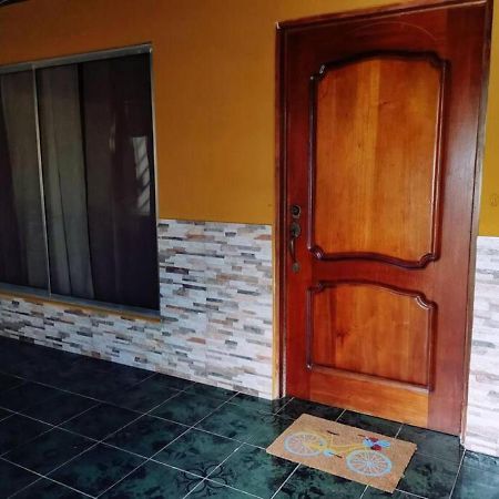 Casa Kros Quepos Εξωτερικό φωτογραφία